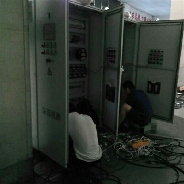 鐵人精神鑄就滿意服務(wù) --致敬深藍(lán)機(jī)器售后服務(wù)團(tuán)隊(duì)